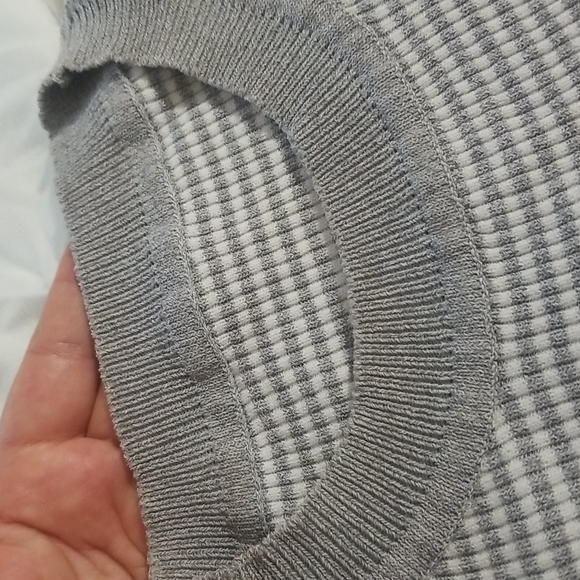 Nice basic dress - Picture 2 of 7